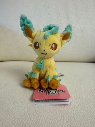 Peluche Leafeon Pokemon Center Japan