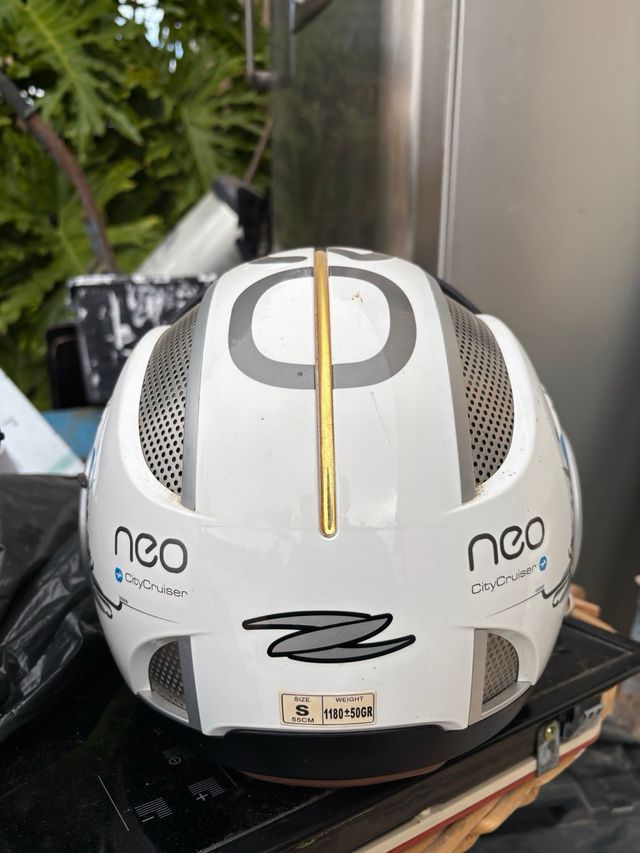 Casco de moto con diseño