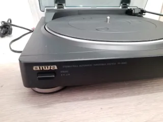 Giradischi Aiwa PX-E850E con preamplificatore