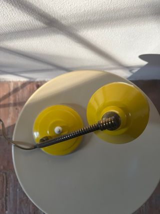 Lampada vintage gialla anni '60