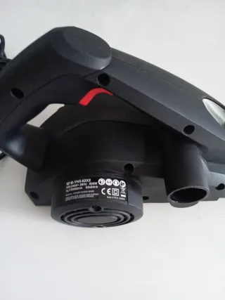 Cepillo Eléctrico para madera 600W.