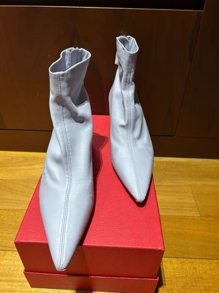 Botines de piel morados