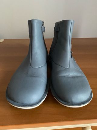 Botas Camper grises con estrellas