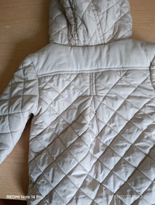 Chaqueta niña Zara beige acolchada