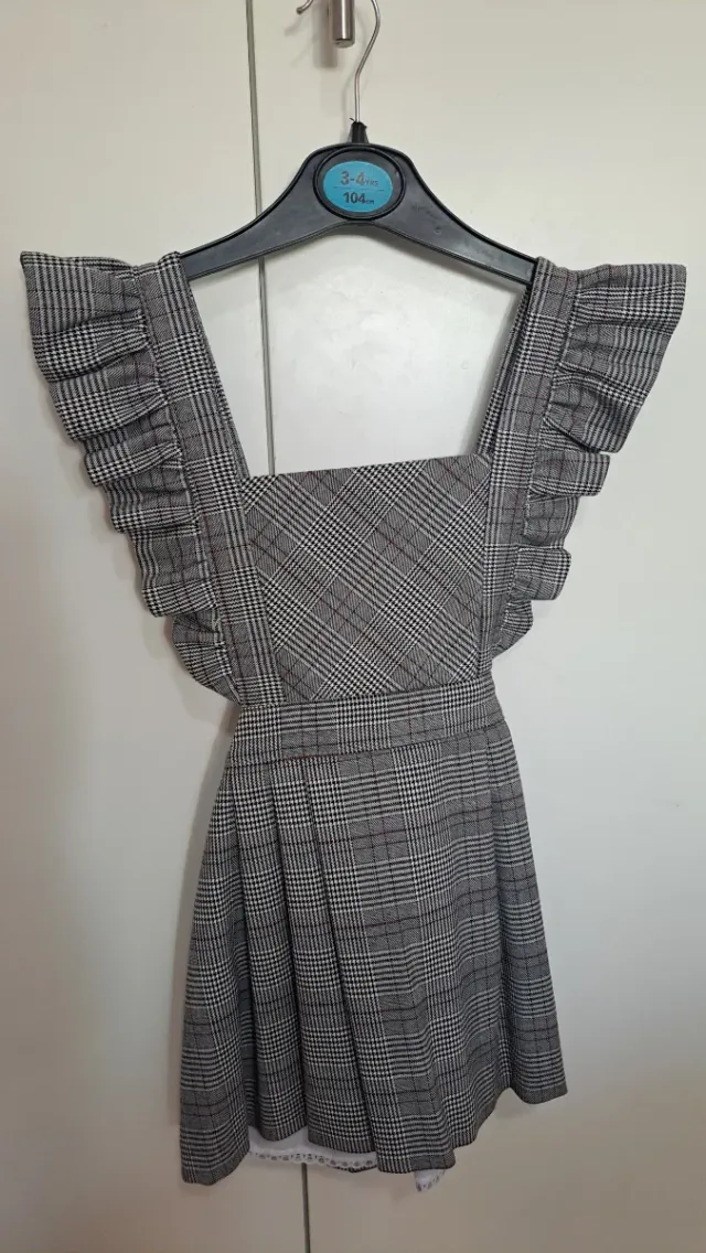 Pichi niña cuadros volantes talla 104 hecho a mano