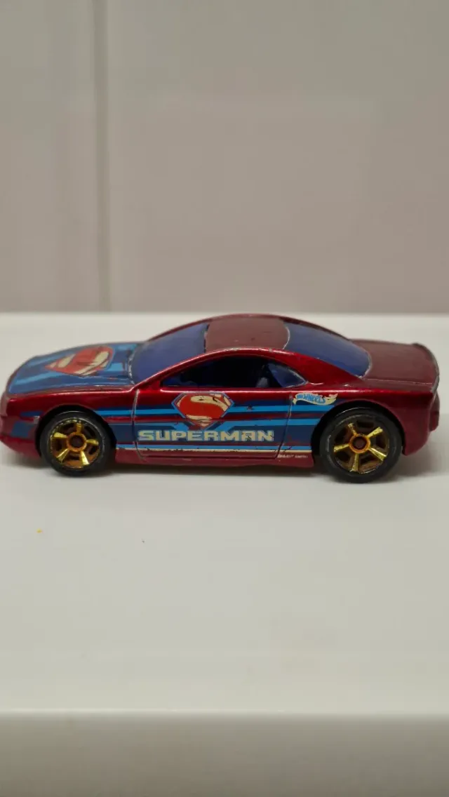 Hot Wheels D Muscle Tone Superman