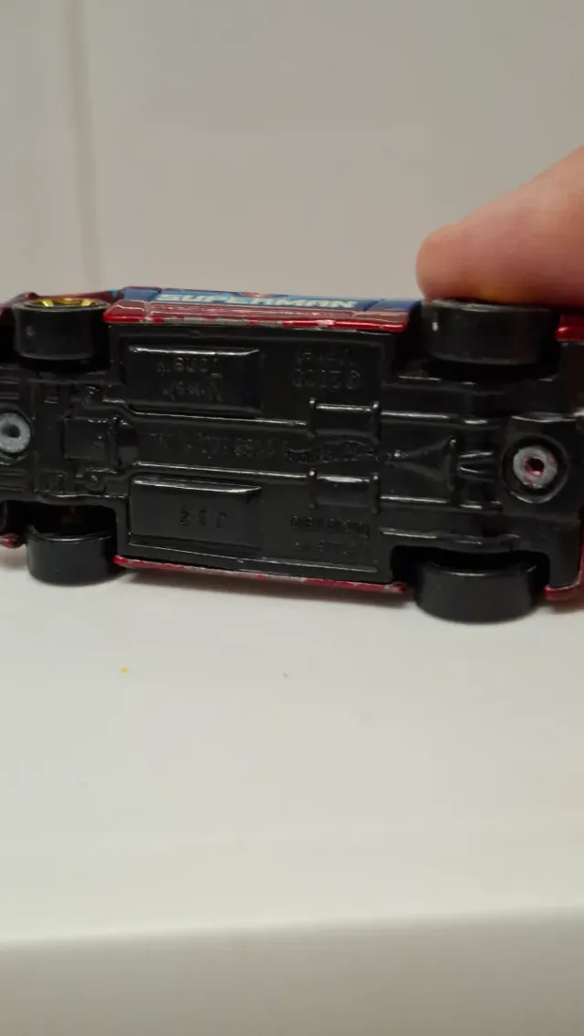 Hot Wheels D Muscle Tone Superman