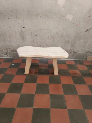Mesa de centro de madera rústica maciza