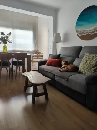 Mesa de centro de madera rústica maciza