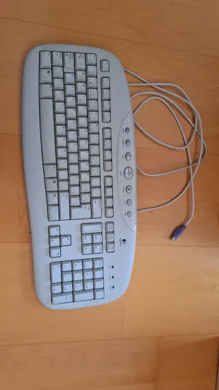 Teclado Logitech USB Blanco