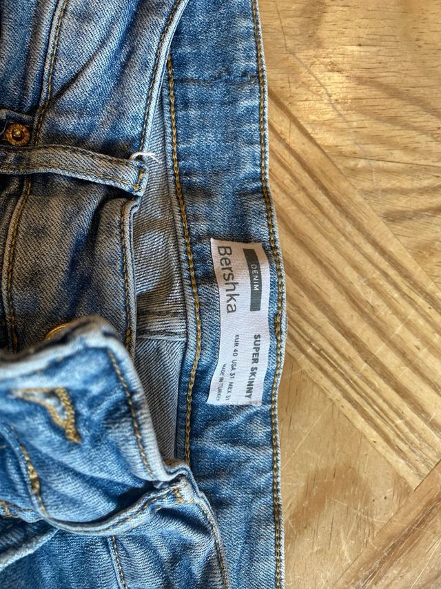 2 Vaqueros Rotos Talla 40, como nuevos