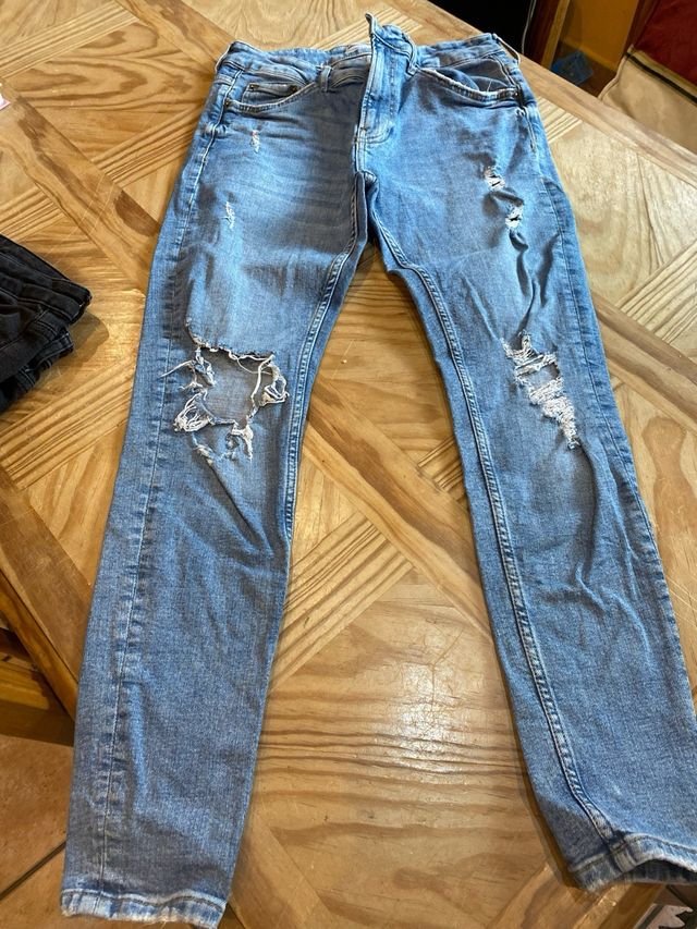 2 Vaqueros Rotos Talla 40, como nuevos