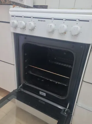 Horno y vitrocerámica blanca