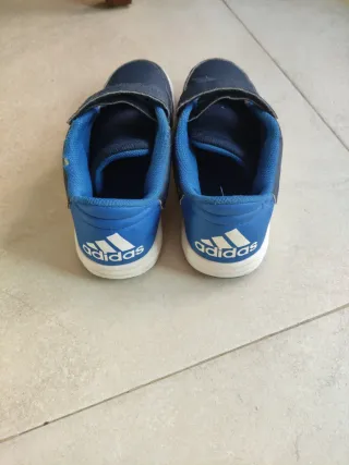 Adidas niño talla 35
