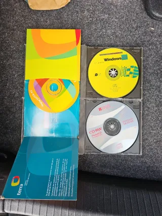 CDs Windows 98 y CD-RW Ricoh