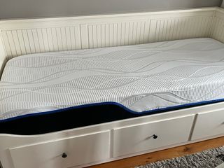 Cama Ikea 80x200 con almacenaje y colchón visco