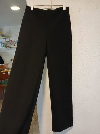 Pantalon marca Mango