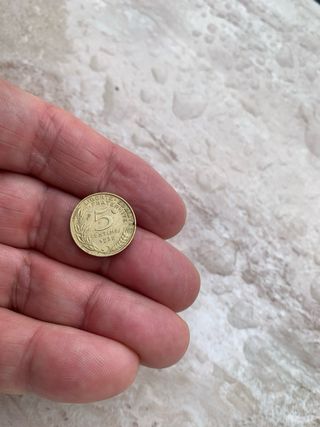 Moneda Francesa Republique 5 céntimos año 1972