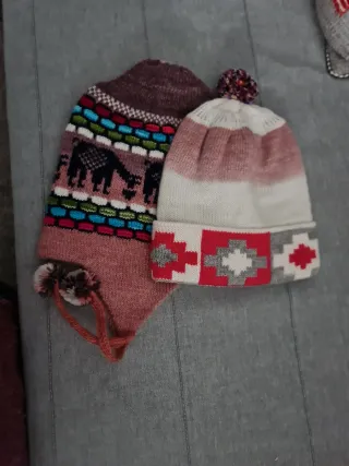 Gorro de invierno tejido con orejeras