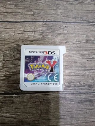 Nintendo 2DS + Pokémon Y (Sin Cargador)
