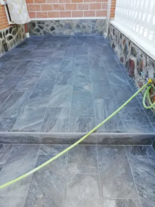 Alicatados de piedra natural,y solados