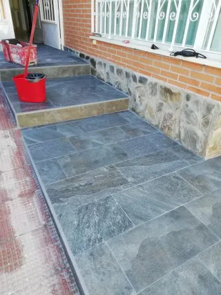 Alicatados de piedra natural,y solados