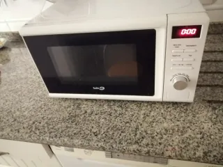 Microondas blanco Salvad