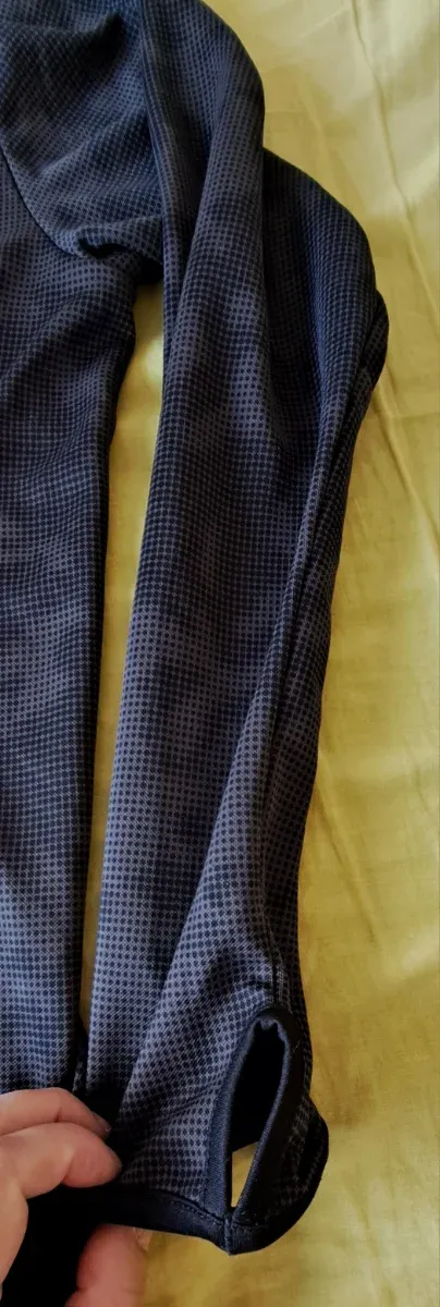 Chaqueta Uniqlo Negra y Gris