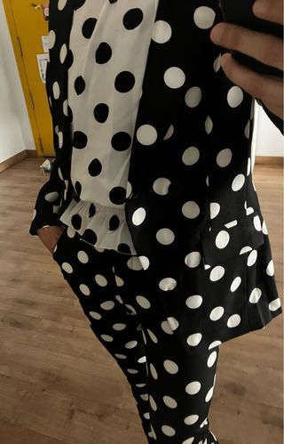 Conjunto Minueto: Chaqueta y Top Lunares