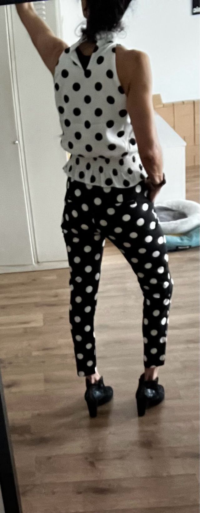 Conjunto Minueto: Chaqueta y Top Lunares