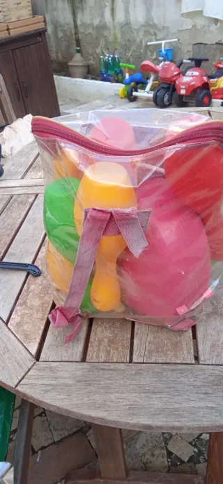 Borsa trasparente con giochi per bambini