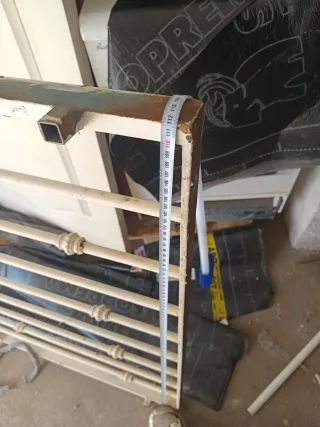 Reja de metal antigua