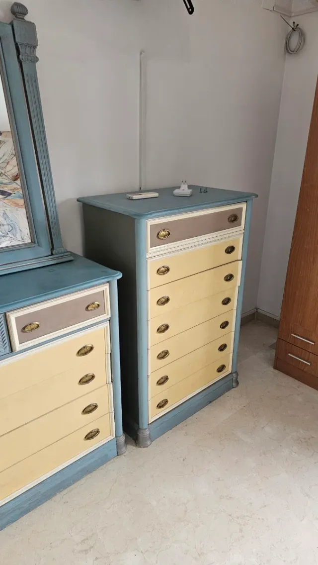 Conjunto muebles que se ven en las fotos.