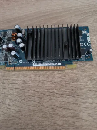 Tarjeta Gráfica ASUS