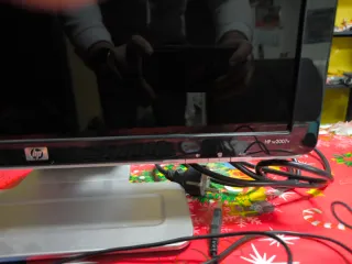 Monitor HP Negro y Plateado