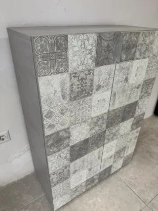 Zapatero diseño mosaico gris y blanco