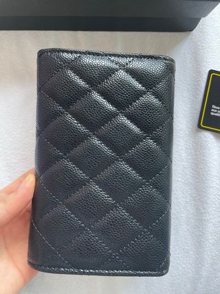 Monedero Chanel negro acolchado