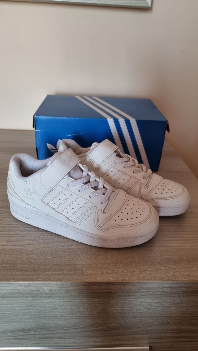 Scarpe Adidas Bambino Taglia 31