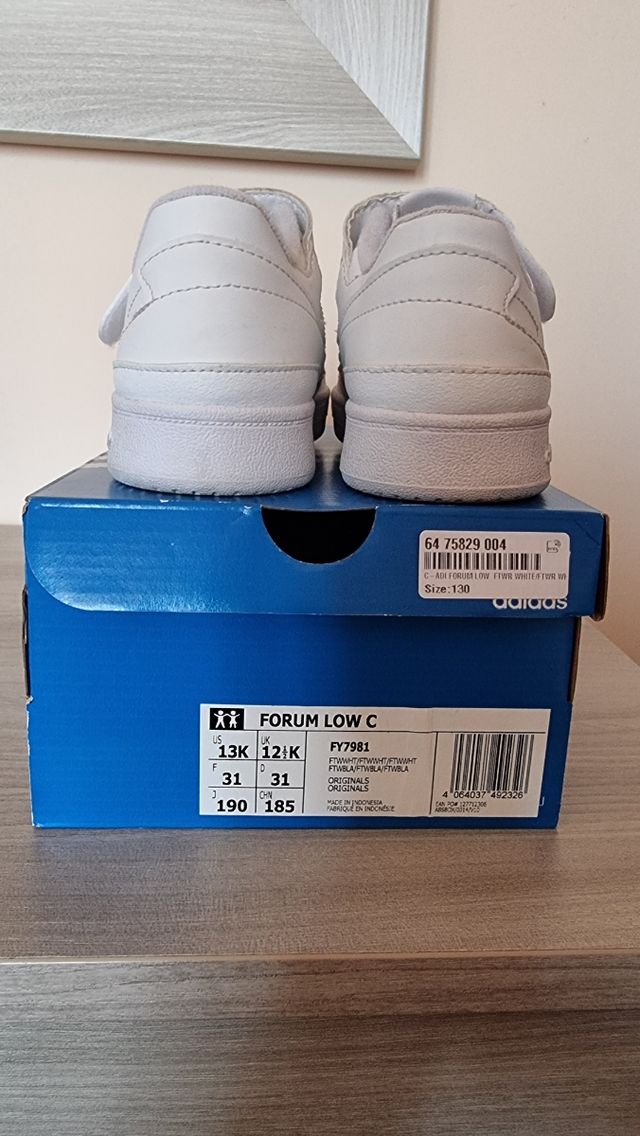 Scarpe Adidas Bambino Taglia 31