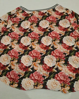 Vestiti estivi: T-shirt e shorts floreali