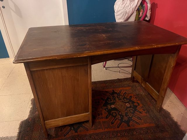 Mesa antigua de madera