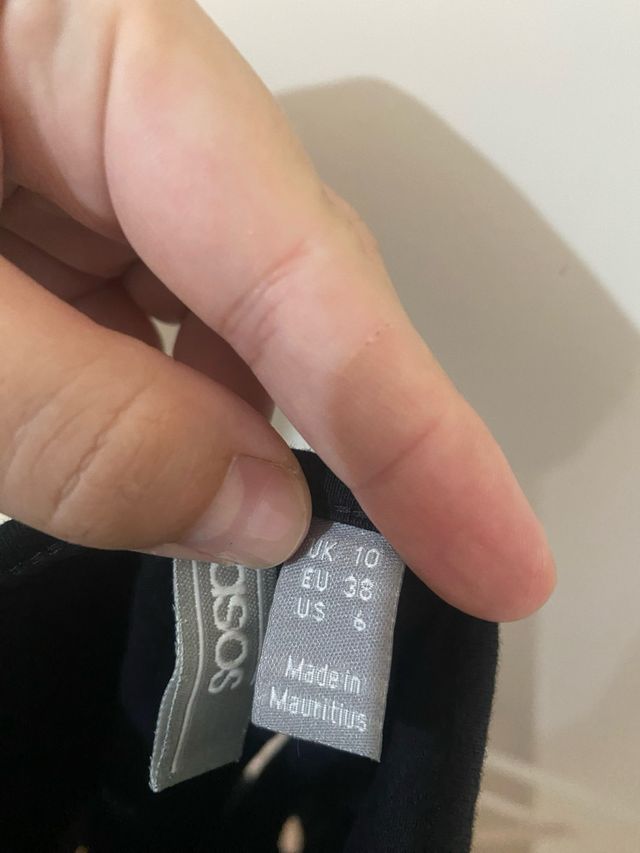 Camiseta premamá Asos Talla S 38