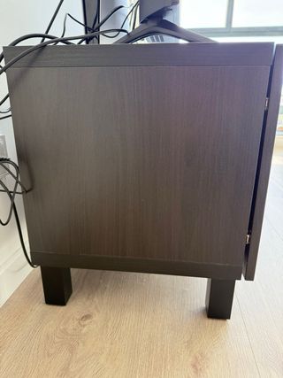 IKEA BESTÅ con puertas LAPPVIKEN – Muy buen estado