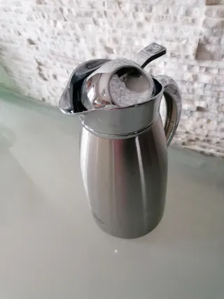 Thermos per bevande in metallo