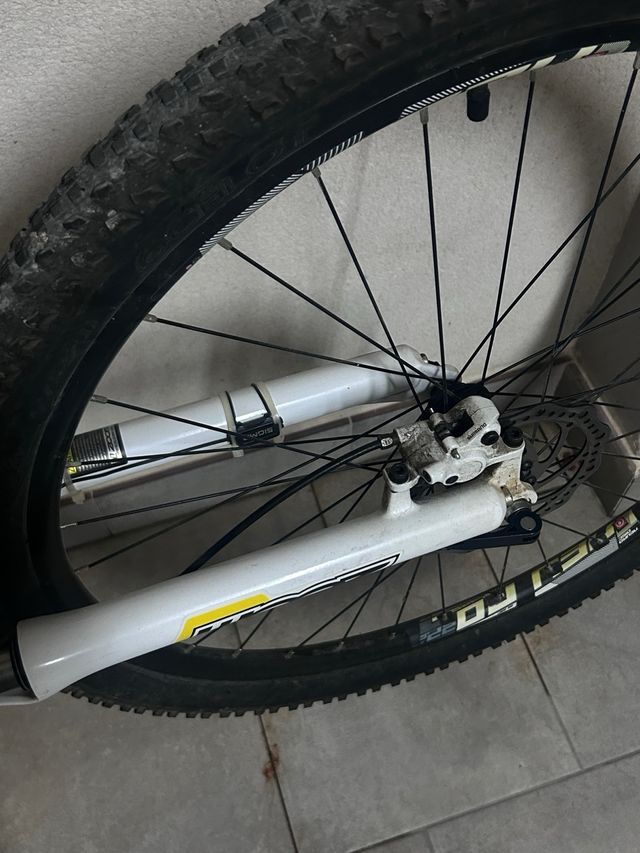 Bicicleta de montaña CONOR