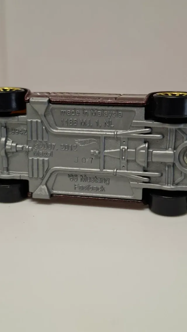 Mustang Fastback 1965 Hot Wheels