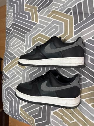 Nike Air Force 1 Talla 44.5 Negro/Gris