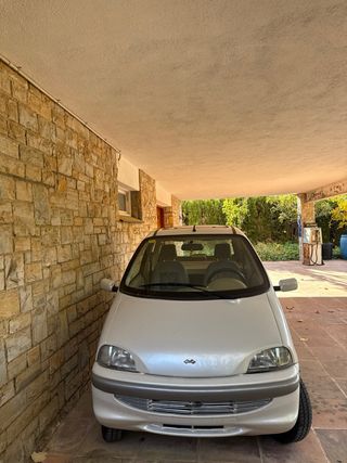 Ciclomotor Coche Blanco