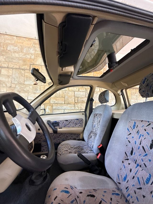 Ciclomotor Coche Blanco