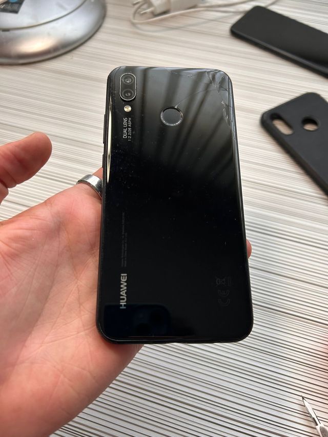 Pacchetto Cellulari (1 Apple + 2 Huawei)